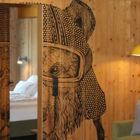 Lägenhet Arlberghome Komfort-apartments & Privat-sauna