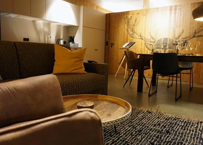 Апартаменты Arlberghome Komfort-apartments & Privat-sauna